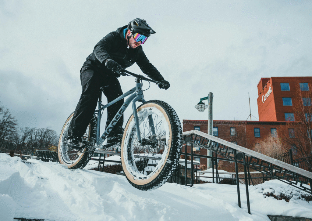 Les fat bikes électriques les plus puissants en 2025